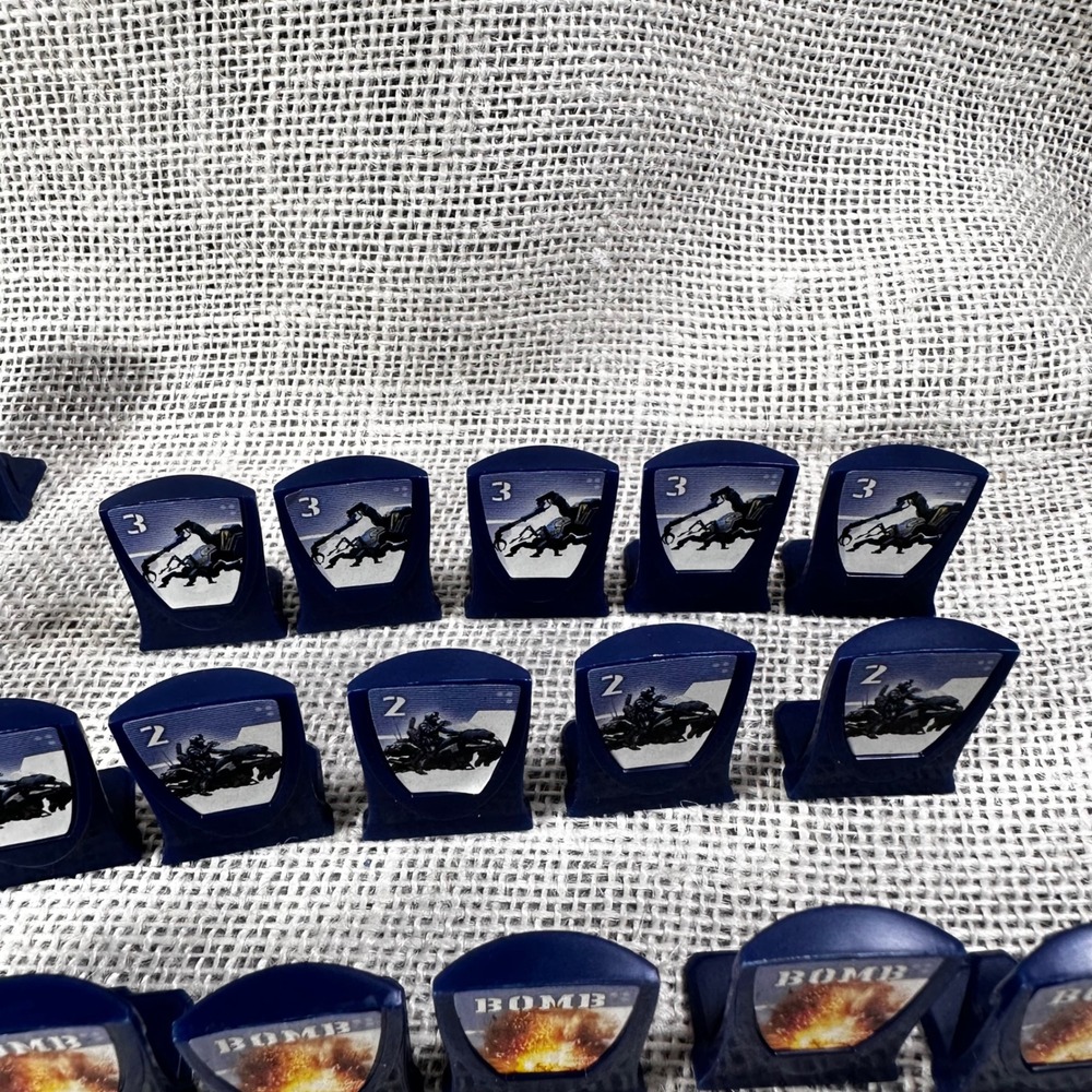 Stratego Sci Fi Blue Army Complete 30 Piece Replacement Set Bomb Flag Spy - Picture 4 of 11